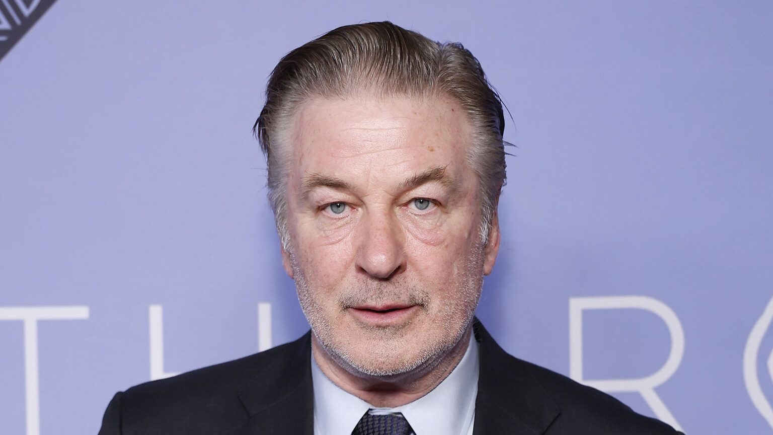 Alec Baldwin fue acusado nuevamente