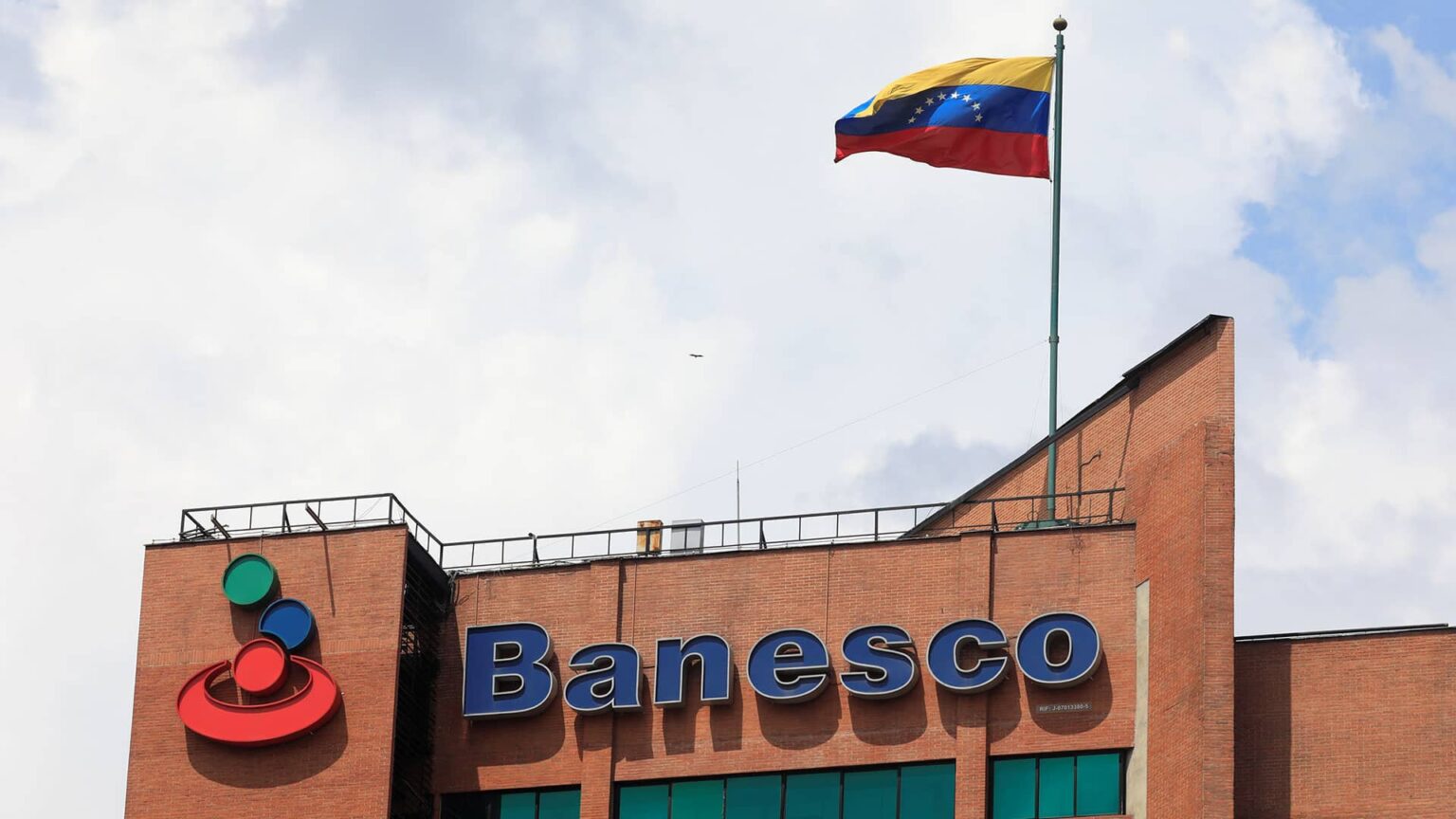 Banesco anuncia que su pago móvil ya está activo toda la noche Banesco anuncia que su pago móvil ya está activo toda la noche
