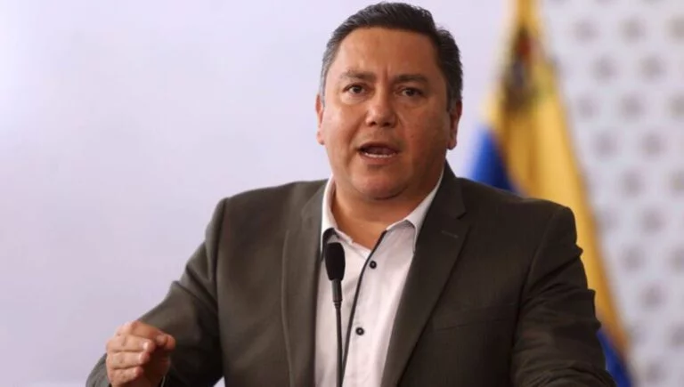 Javier Bertucci anuncia su candidatura a la Presidencia por segunda vez