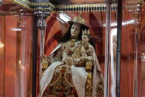Paradas durante la procesión de la imagen de la Divina Pastora en este 2024