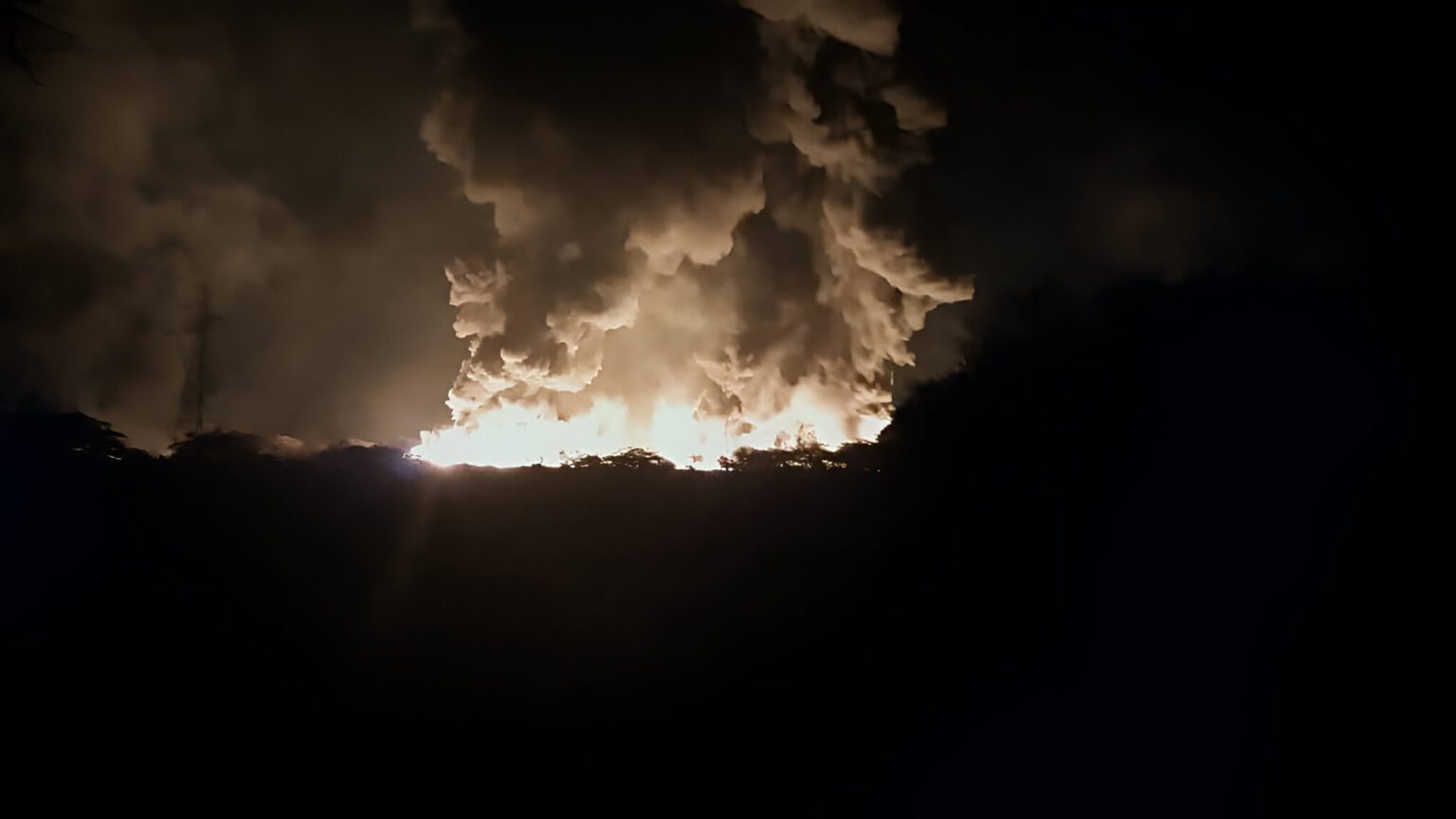 Gran incendio en La Curva del Indio, municipio Valmore Rodríguez Gran incendio en La Curva del Indio, municipio Valmore Rodríguez