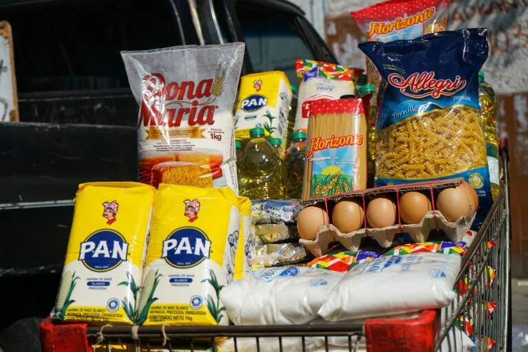 Una familia en Venezuela necesita 155 salarios mínimos para adquirir la Canasta Básica