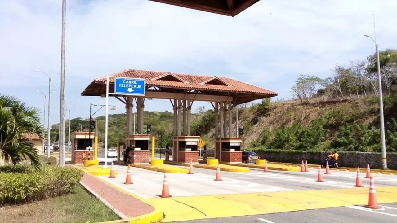 A partir de este martes, los peajes en Colombia experimentarán un aumento del 13,12 % en su tarifa