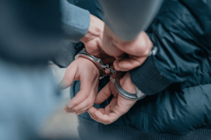 En Mérida, un hombre atacó a su pareja con una tapa de olla de presión