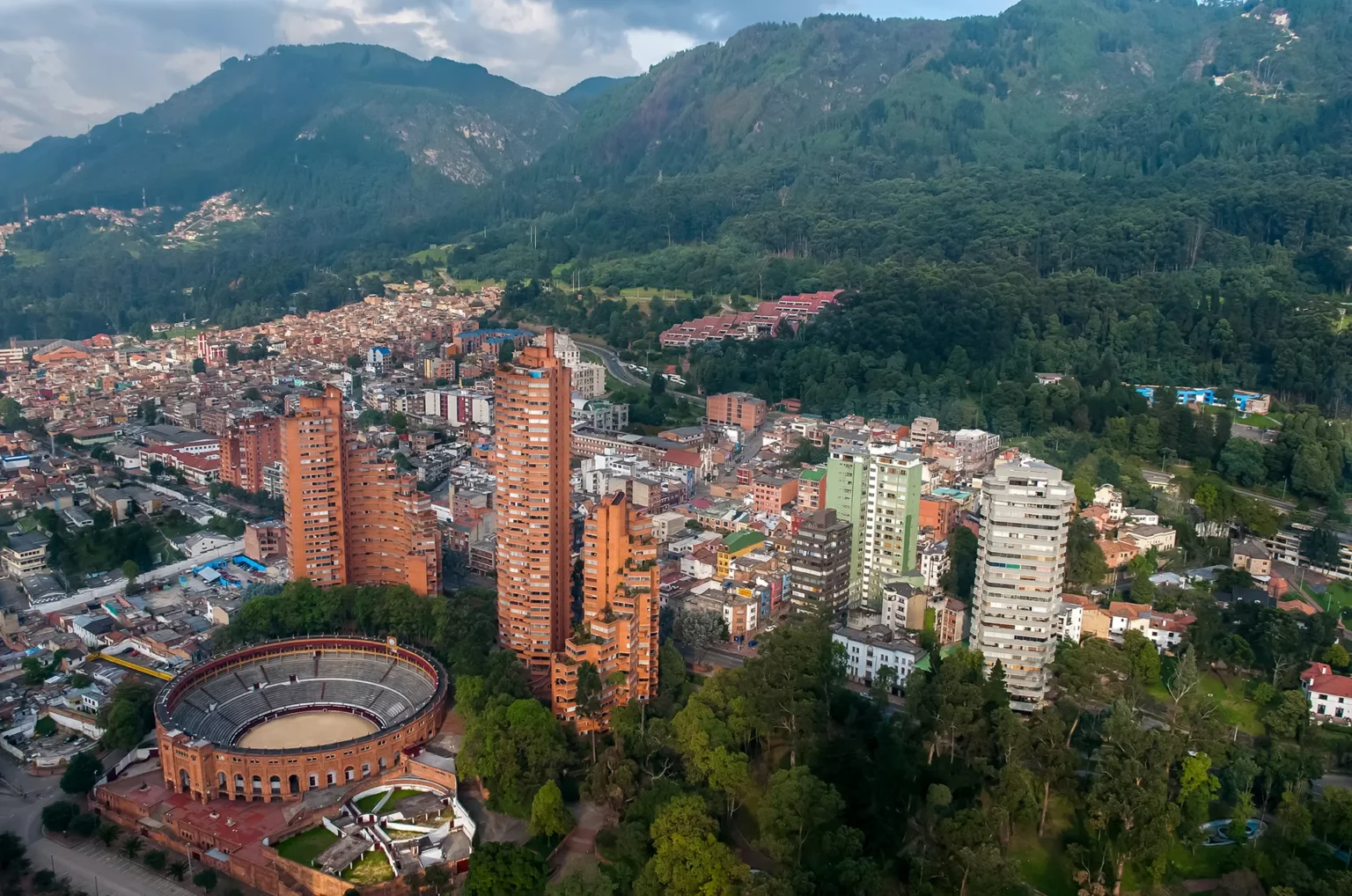 Explosión en Bogotá deja un saldo de 10 heridos Explosión en Bogotá deja un saldo de 10 heridos