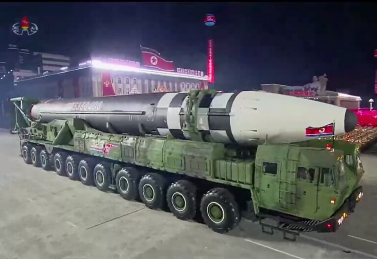 Corea del Norte lanzó el primer misil balístico del 2024