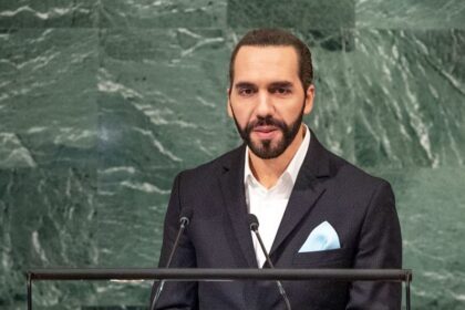Bukele lidera las encuestas en El Salvador
