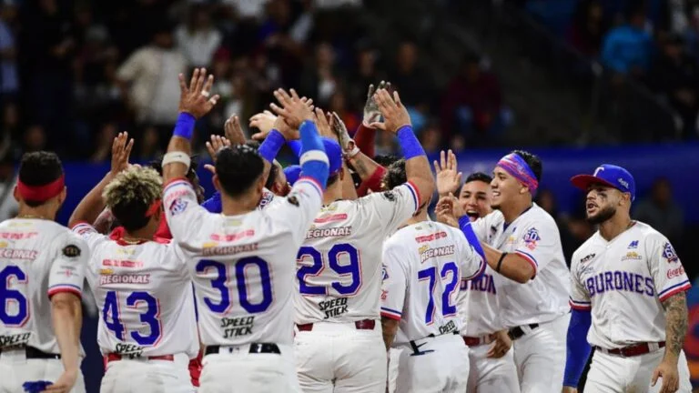 Tiburones De la Guaira se alzan como campeones de la LVBP 2024