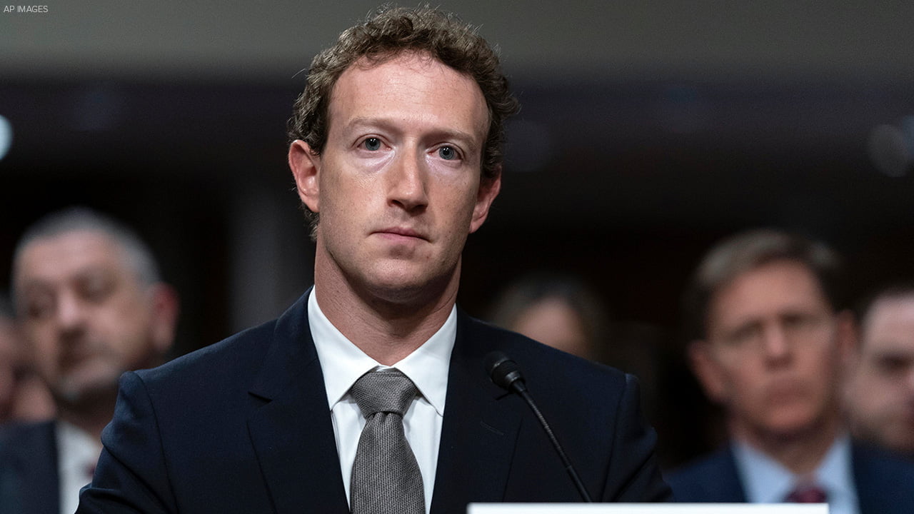 Mark Zuckerberg ofrece disculpas a familiares de víctimas de abuso infantil Mark Zuckerberg ofrece disculpas a familiares de víctimas de abuso infantil
