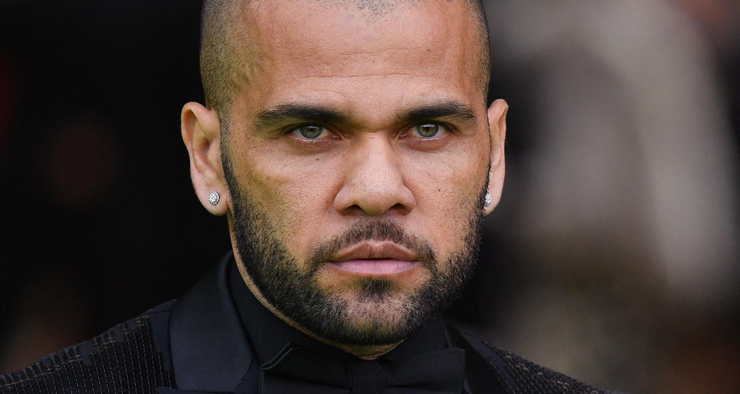 Exfutbolista Dani Alves es condenado a cuatro años y medio de cárcel por agresión sexual