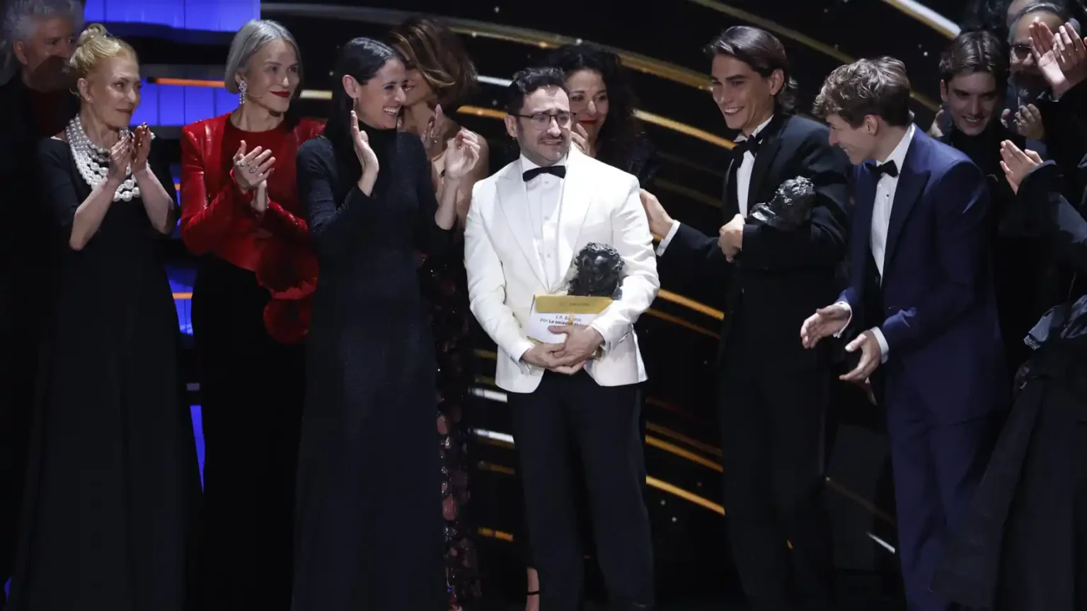 La Sociedad de la Nieve arrasa en los Goya con 12 premiaciones La Sociedad de la Nieve arrasa en los Goya con 12 premiaciones
