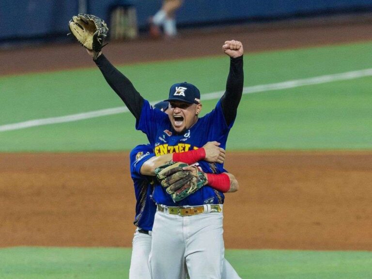 Ángel Padrón lanza no hit no run y hace historia en la Serie del Caribe