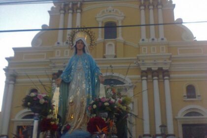 Delincuentes roban corona de la Virgen de La Milagrosa en el Zulia