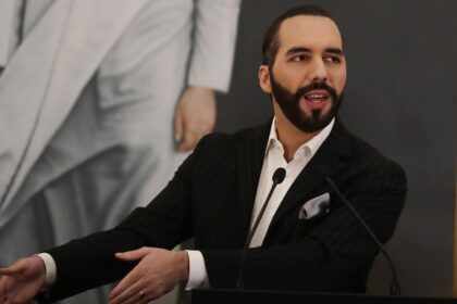 Bukele cuestiona la política económica de Estados Unidos en la CPAC