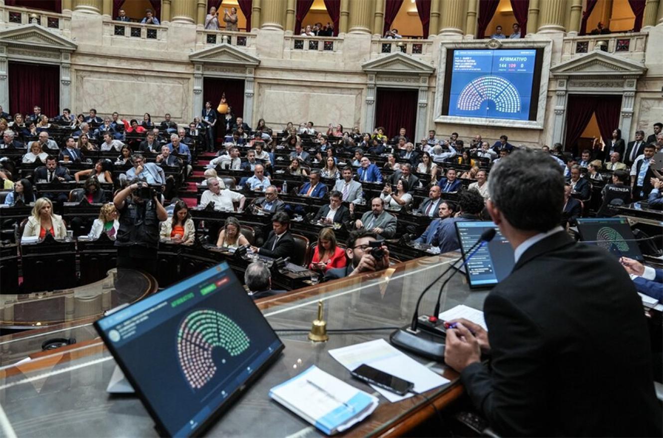 Cámara de Diputados argentina aprueba en general proyecto de "Ley Ómnibus"