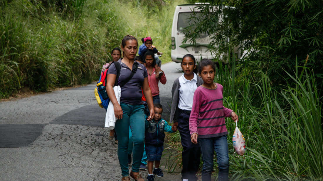 Madres en Turgua llevan hijas adolescentes a jornadas anticonceptivas