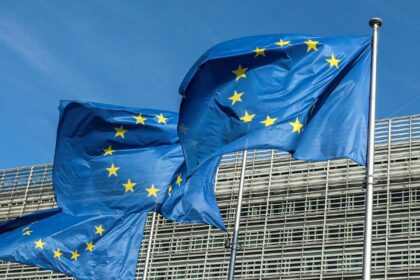 UE aprueba ley para regular la Inteligencia Artificial