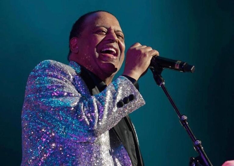 Wilfrido Vargas se encuentra hospitalizado en cuidados intensivos