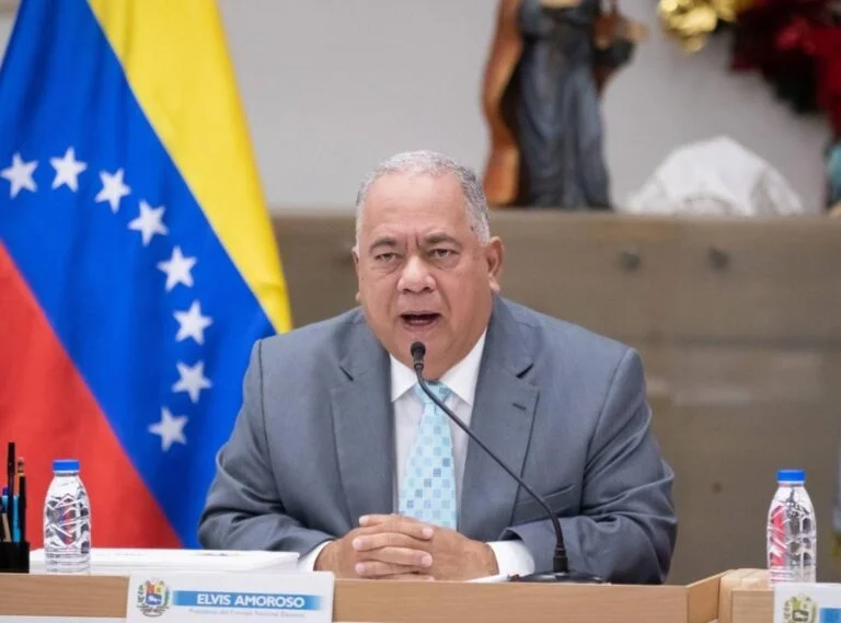 Elvis Amoroso confirmó que la MUD inscribió candidato ante el CNE para elecciones presidenciales