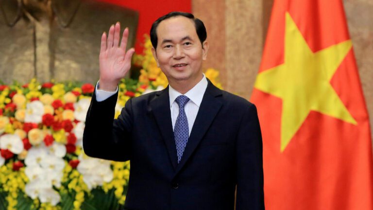 Renuncia el presidente de Vietnam tras romper normas del Partido Comunista