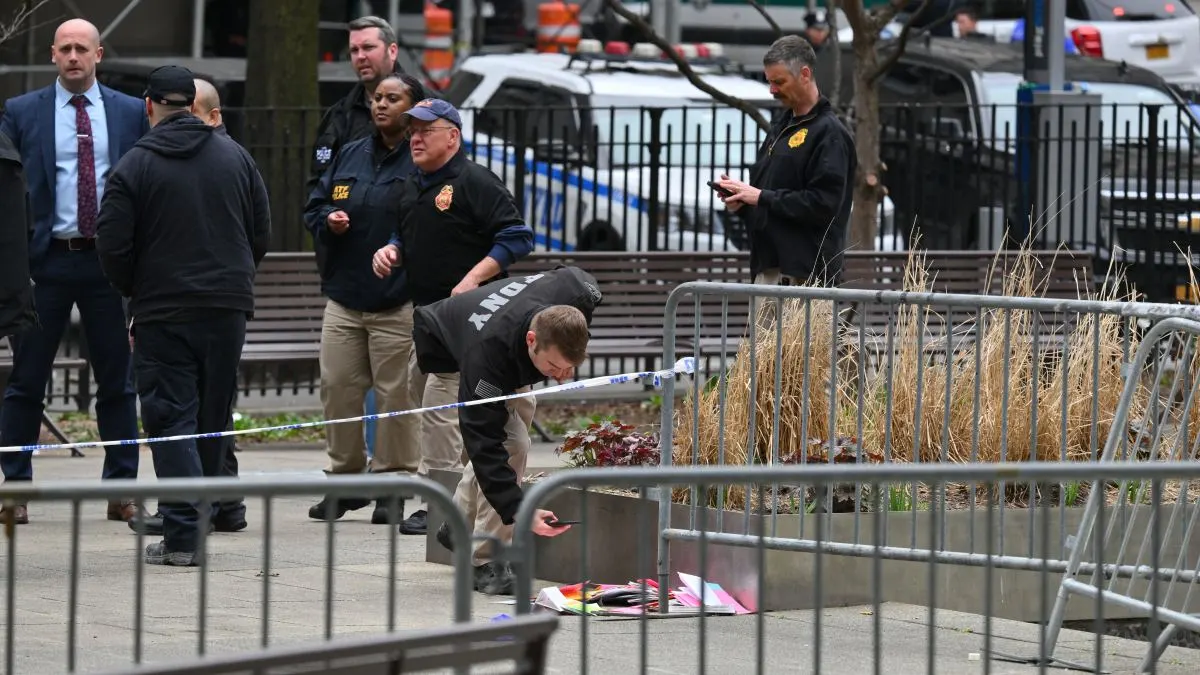 Hombre se prendió fuego en las afueras del tribunal de Nueva York durante el juicio a Trump Hombre se prendió fuego en las afueras del tribunal de Nueva York durante el juicio a Trump