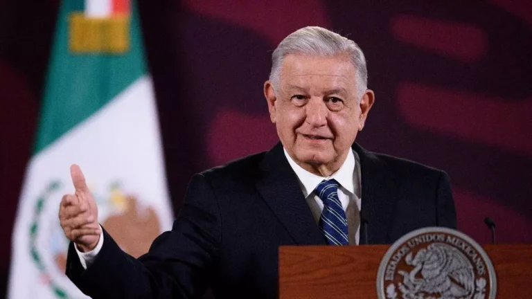 Ecuador declara “persona non grata” a la embajadora de México
