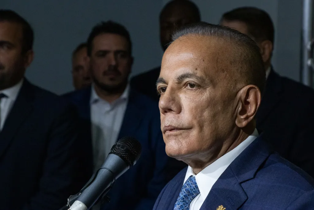 Manuel Rosales: “me reúno con quien sea”