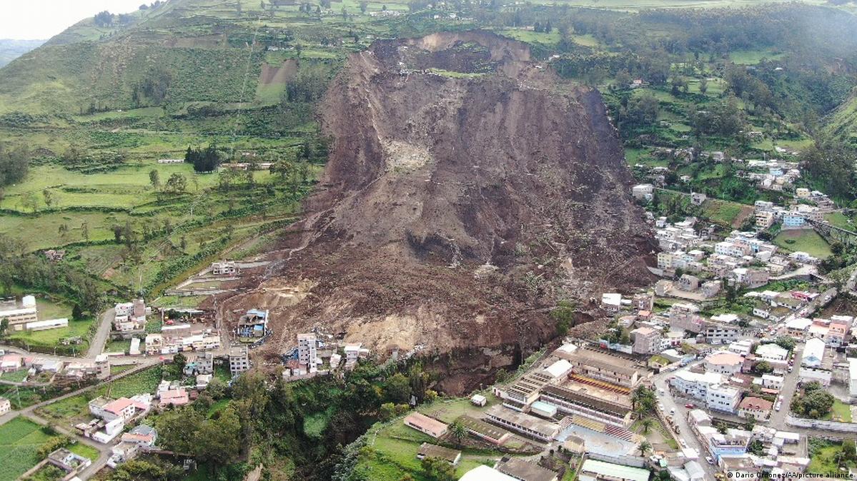 Deslave en Alausí, Ecuador deja un herido y varias viviendas afectadas