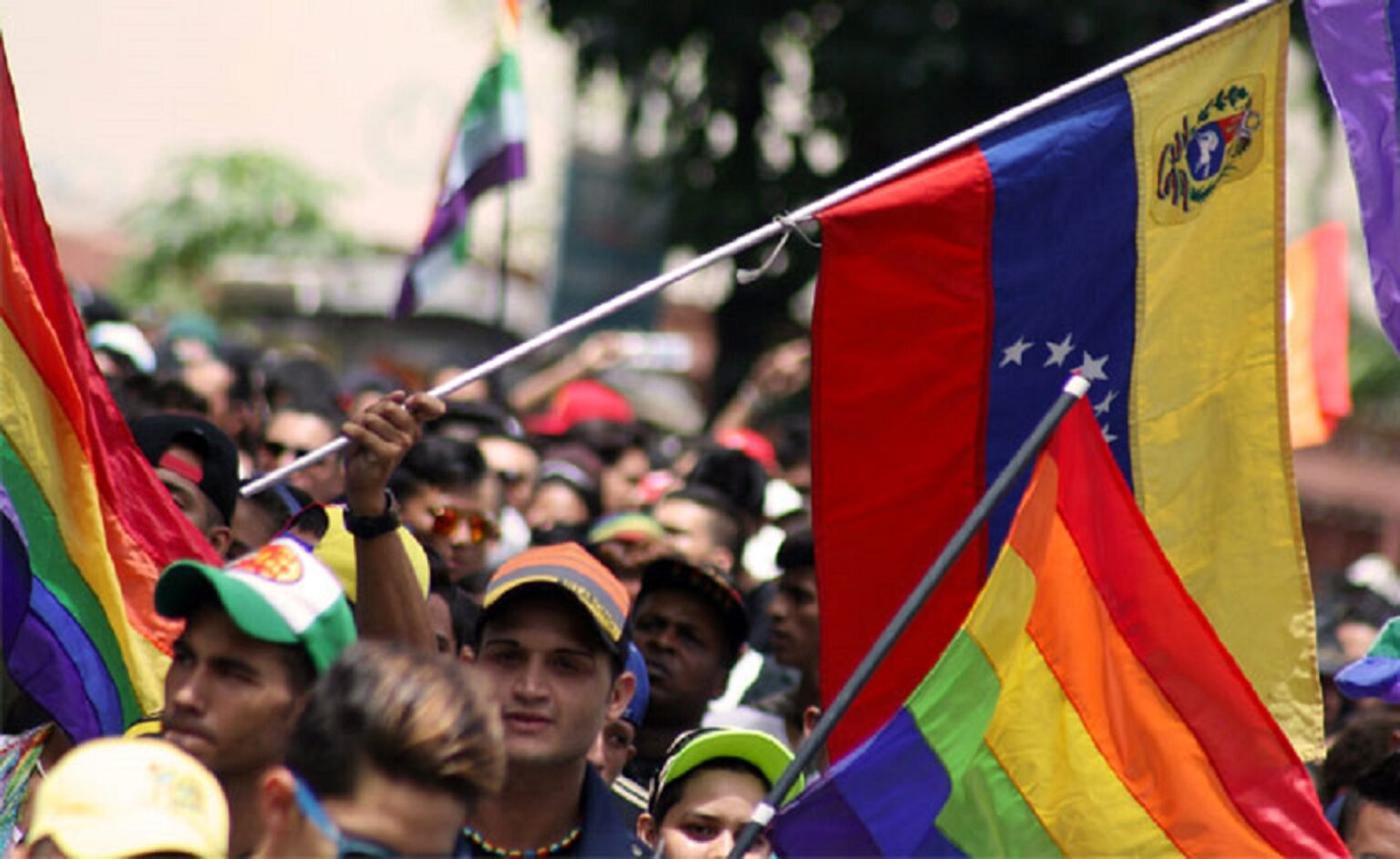 Cayetano Bravo Benítez, primer niño hijo de padres homosexuales bautizado en Venezuela