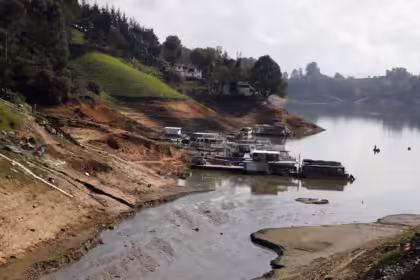 Nivel del agua en la represa de Guatapé disminuyó casi un 40%