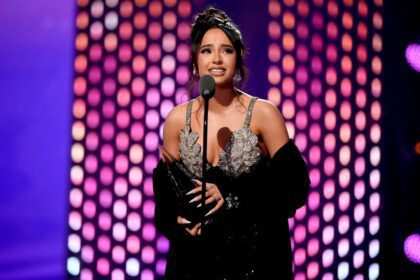Becky G conducirá la ceremonia de los Latin AMAs junto a otros artistas