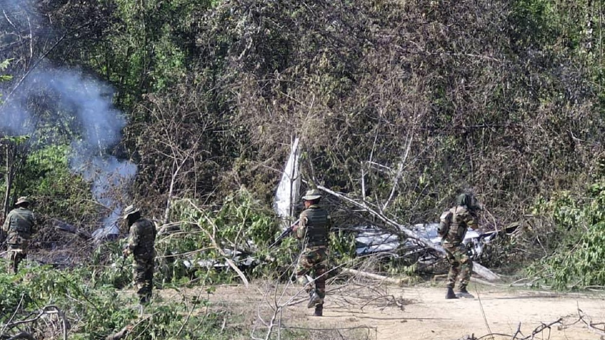 Militares venezolanos destruyen aeronave vinculada a actividades ilícitas en el estado Zulia