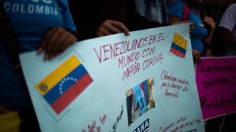 Venezolanos en Colombia denuncian irregularidades para inscripciones al Registro Electoral