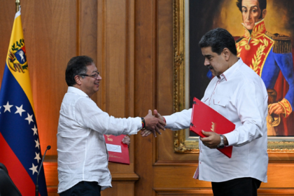 Maduro y Petro discuten sobre la paz y la democracia