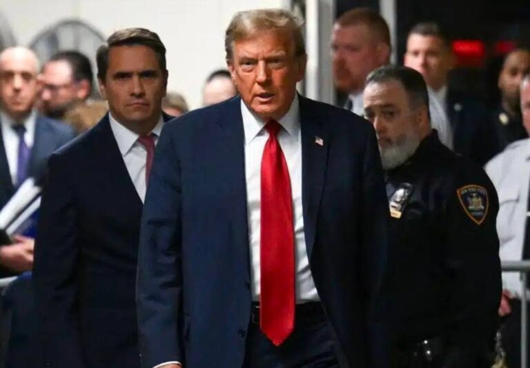 Donald Trump asistió a la selección del jurado de su juicio penal en New York