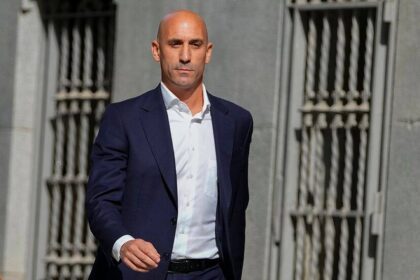 Aprobaron el juicio en contra de Luis Rubiales por el beso a Jenni Hermoso
