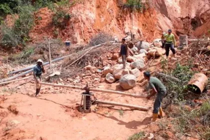 Cuatro fallecidos en colapso de mina en el estado Bolívar