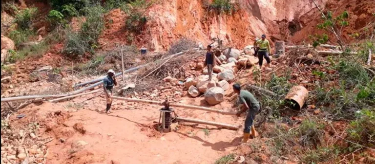 Cuatro fallecidos en colapso de mina en el estado Bolívar