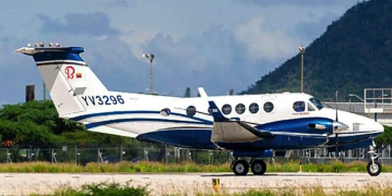 Piloto de la avioneta que cayó en el Lago de Maracaibo viajaba junto a su esposa