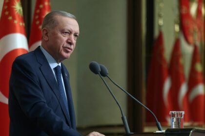 Turquía suspende todas las transacciones comerciales con Israel en protesta por la guerra en Gaza
