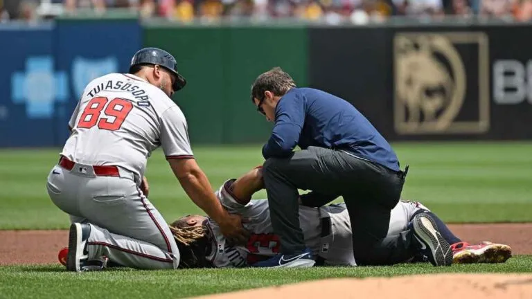 ¿Qué pasará con Ronald Acuña tras su lesión en la rodilla?