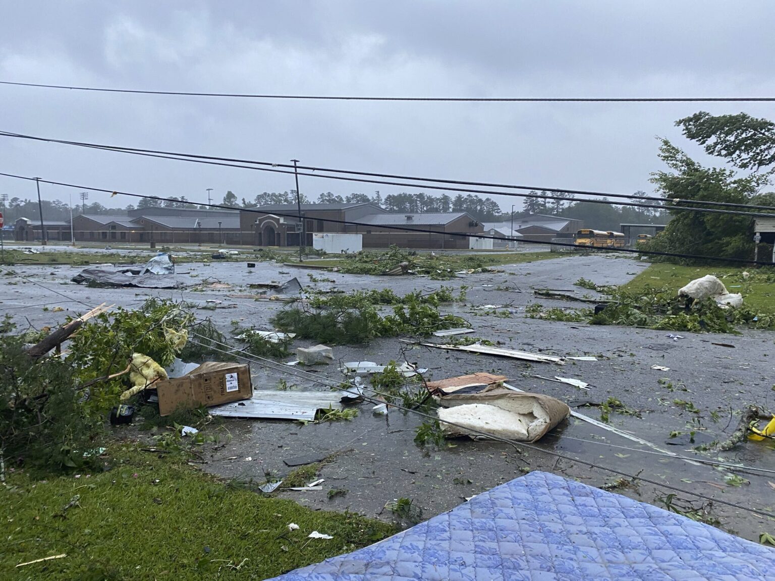 Declaran Estado de Emergencia en Kentucky por tormentas Declaran Estado de Emergencia en Kentucky por tormentas