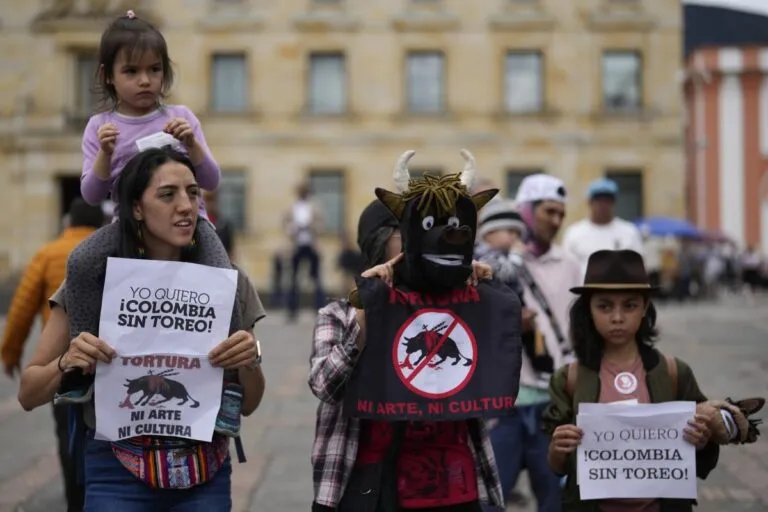 Congreso de Colombia prohíbe las corridas de toros en el país