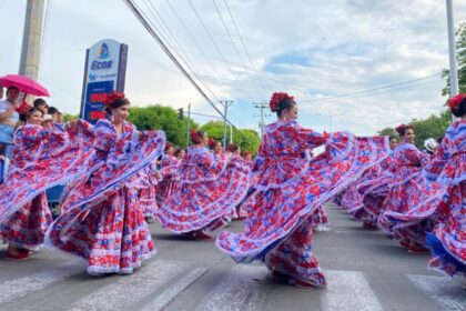 Desfile de Piloneras Mayores llega a Valledupar en el Festival de la Leyenda Vallenata 2024