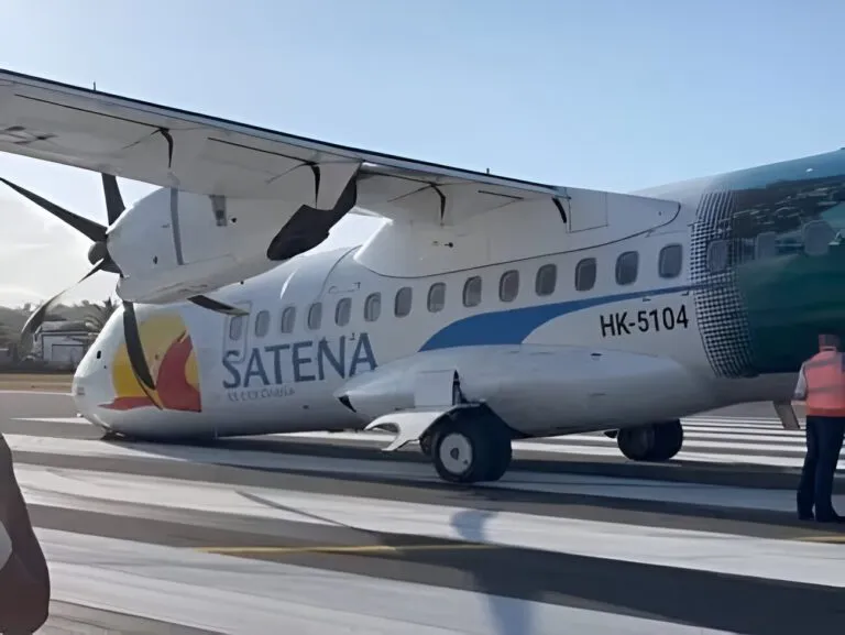 Un avión de Satena con 49 personas a bordo perdió tren delantero durante el despegue