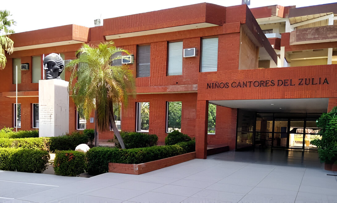 Avanzan trabajos de renovación en el Teatro Niños Cantores del Zulia