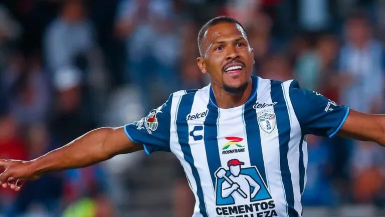 Salomón Rondón logra un empate en el partido Pachuca vs América