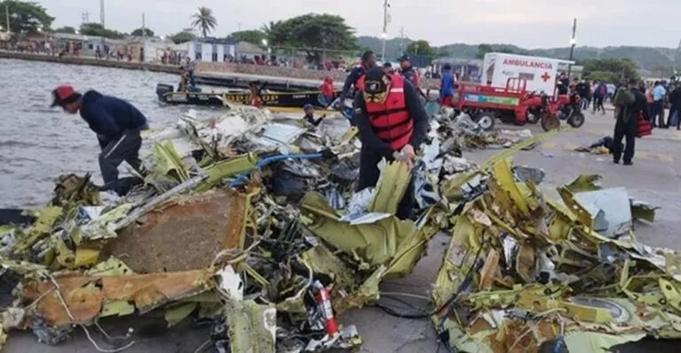 Encuentran restos de la avioneta que se precipitó en el Lago de Maracaibo