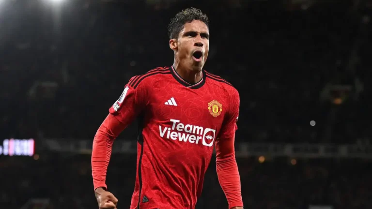 Raphael Varane se despide del Manchester United