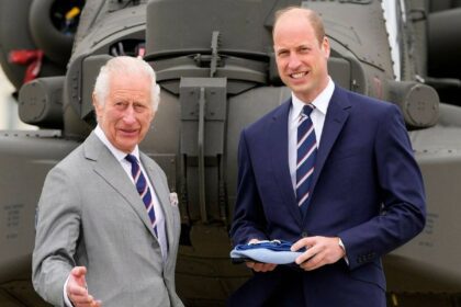 El rey Carlos III entregó título de coronel en jefe del Cuerpo Aéreo al príncipe William
